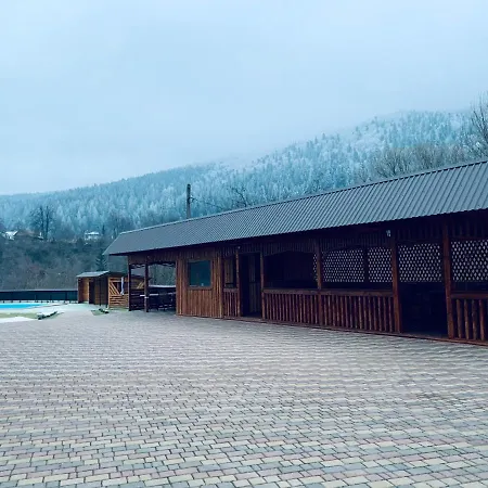 Вишиванка *