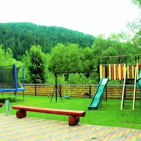 Szálloda Вишиванка Deljatin